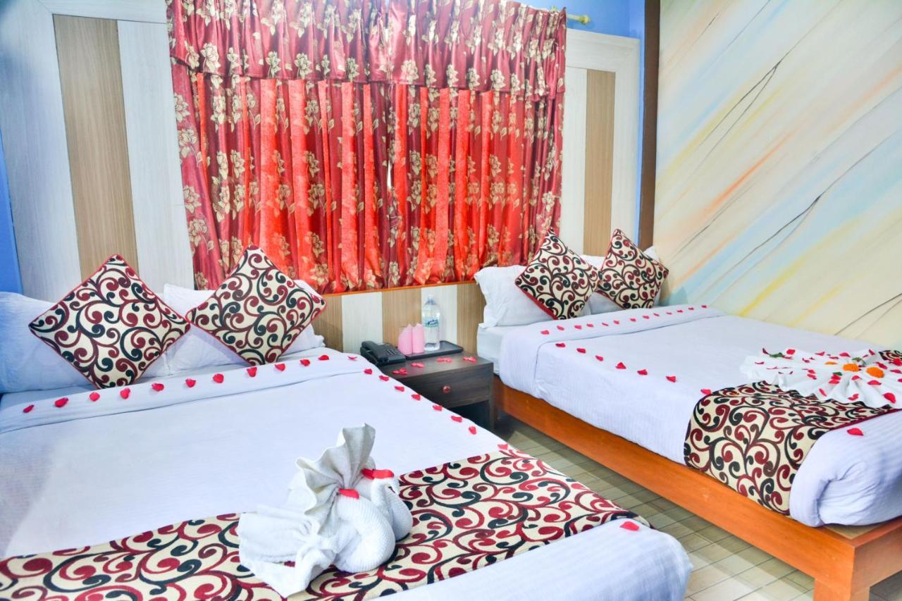 Hotel Middle Point Pvt Ltd Pokhara Zewnętrze zdjęcie