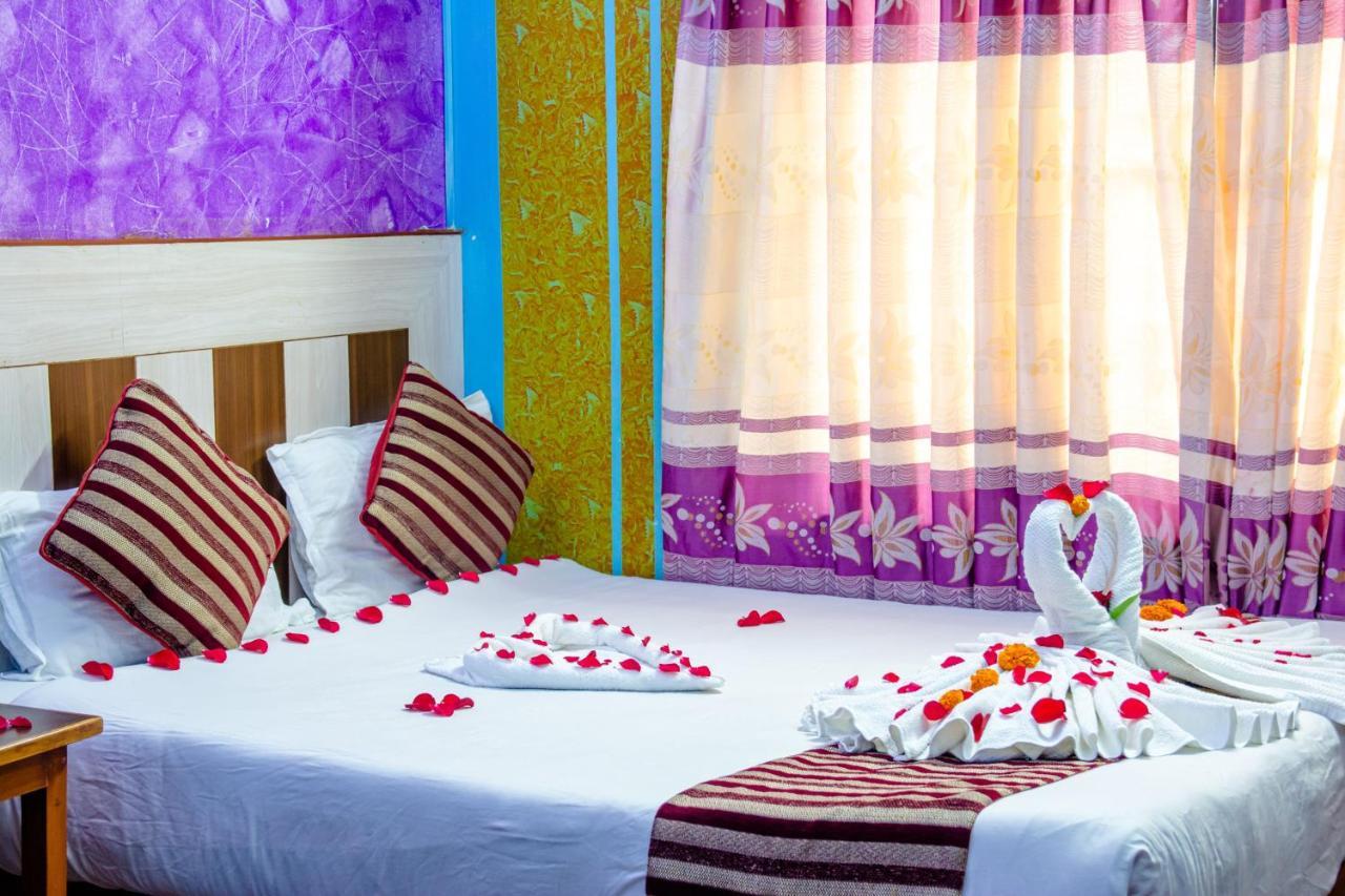Hotel Middle Point Pvt Ltd Pokhara Zewnętrze zdjęcie