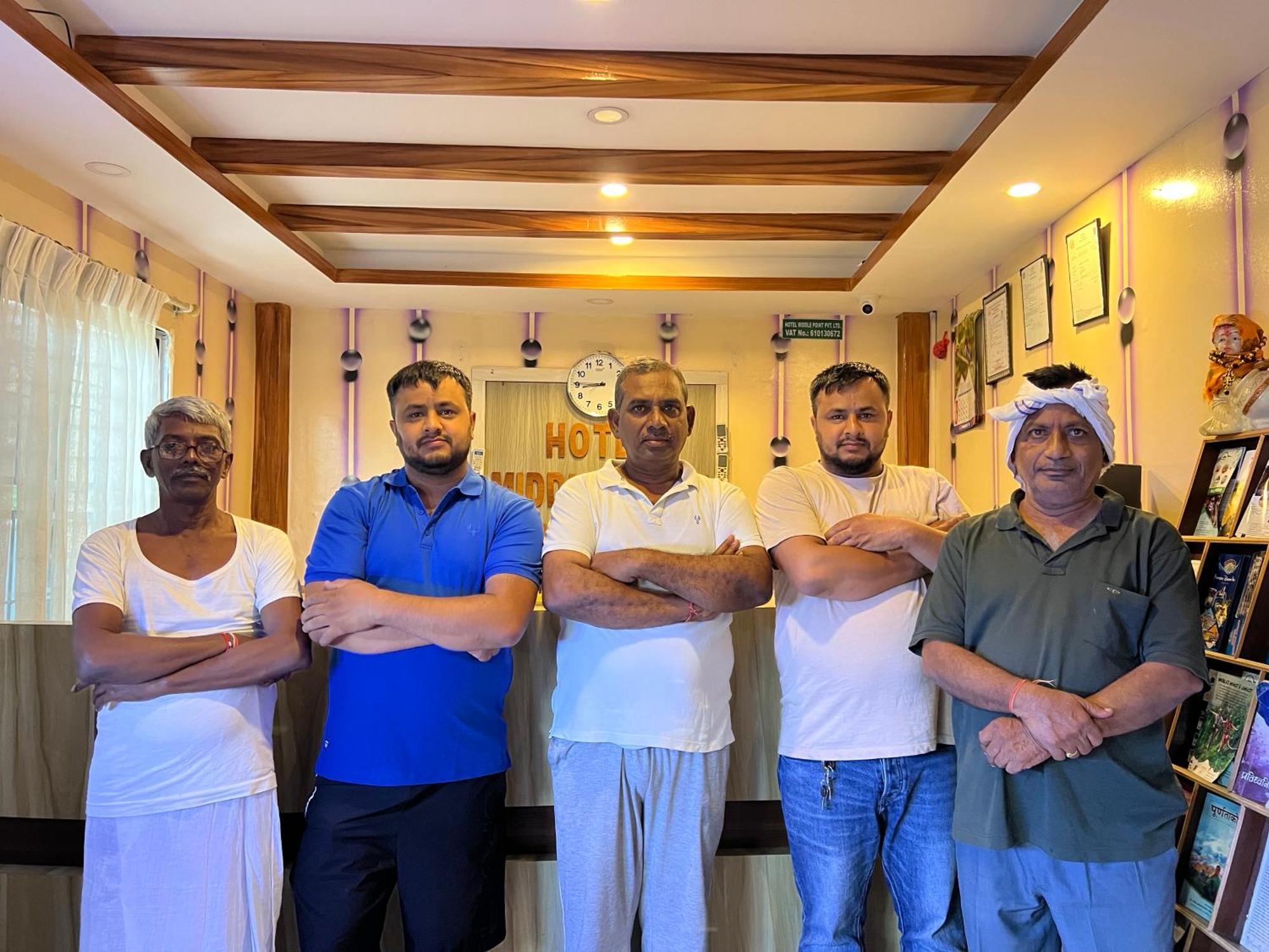 Hotel Middle Point Pvt Ltd Pokhara Zewnętrze zdjęcie