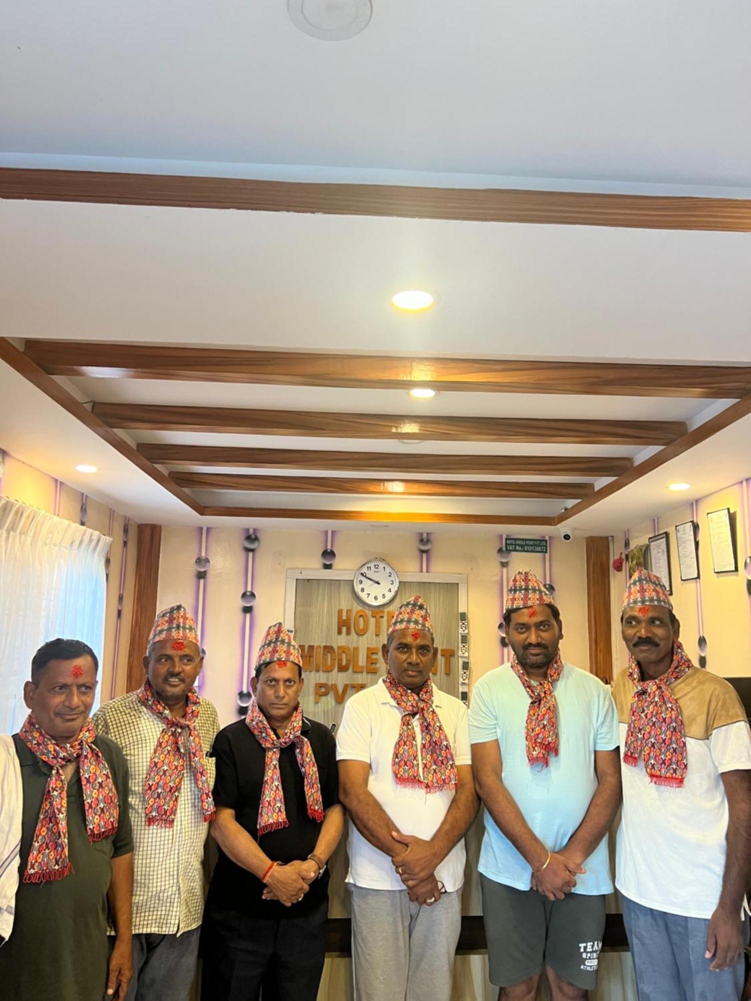 Hotel Middle Point Pvt Ltd Pokhara Zewnętrze zdjęcie